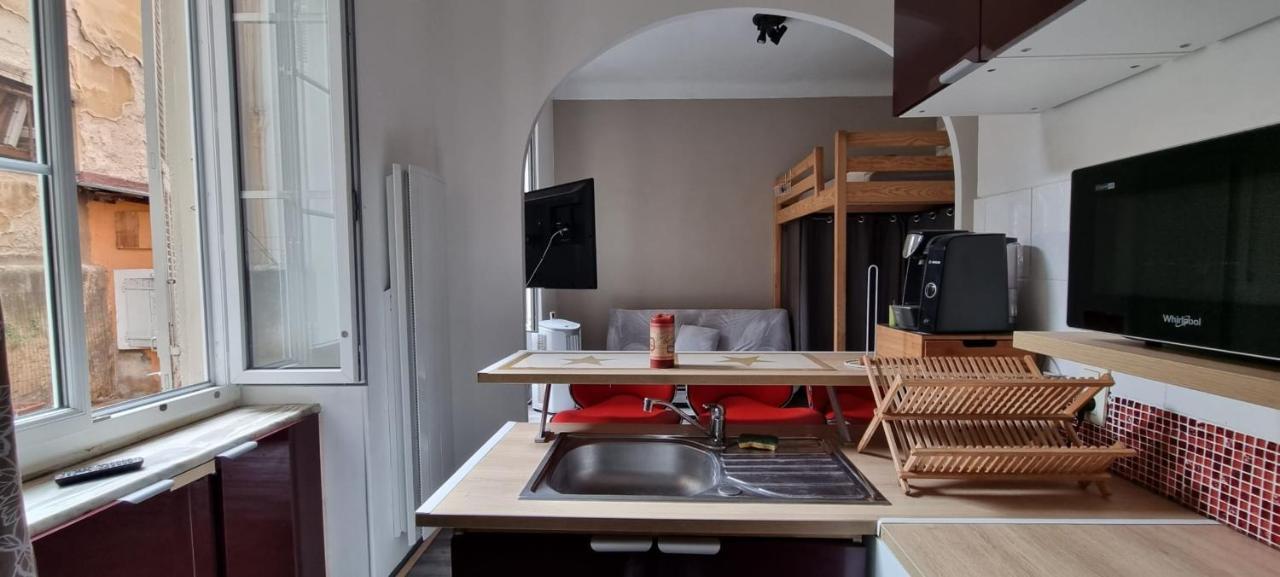 Charming 40 M Center *